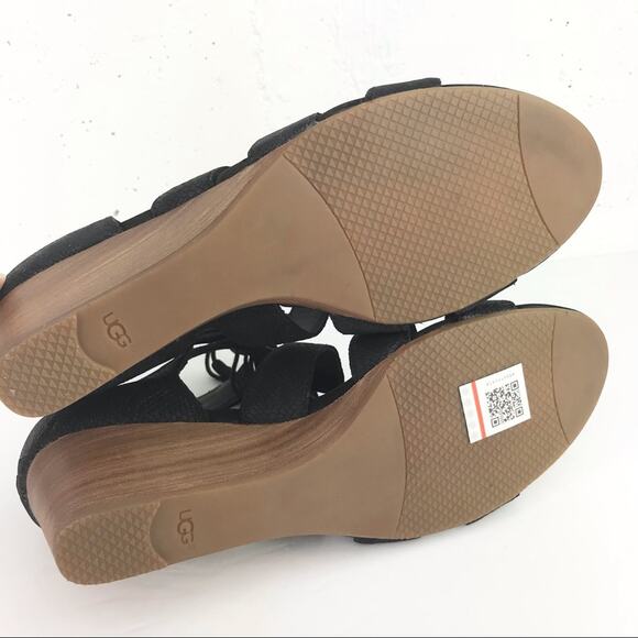 UGG Womens Yasmin Snake Embossed Leather Wedge Sandals Strappy Black Tassels 7.5 - Picture 5 of 10